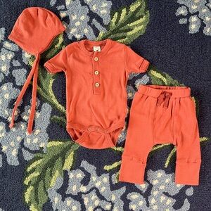 Kate Quinn Red Baby Matching Set- Hat Pants Onesie Organic Cotton 3 months- rare